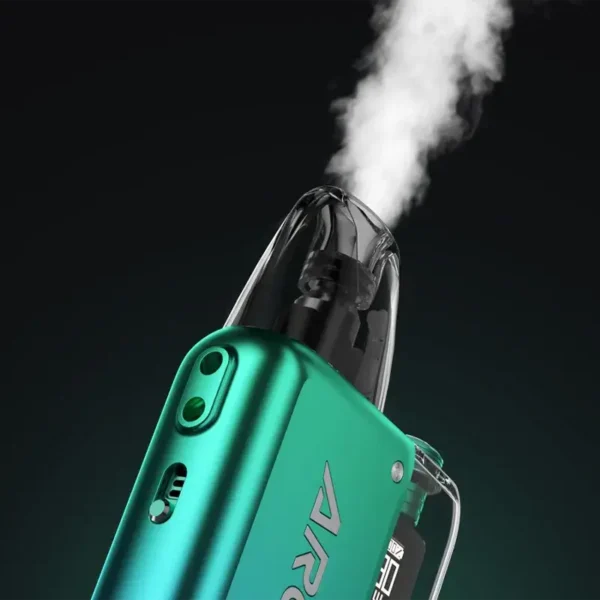 ARGUS P2 煙霧實測 - 30W 暴力輸出表現 VOOPOO ARGUS P2 主機實際抽吸煙霧效果展示。圖中顯示裝置在高功率模式下 (如 SPT 運動模式) 產生濃郁、飽滿的蒸汽煙霧 (Vapor Clouds),體現其 30W 強勁的霧化性能表現。