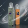 OXVA XLIM PRO 小蠻牛主機 - 30W 炫彩虹光漸層版 (1000mAh) OXVA XLIM PRO 小蠻牛電子煙主機產品主圖。機身採用高質感炫彩虹光漸層設計,側面配有精準氣流調節閥。底部清晰顯示 OXVA 標誌,中間 OLED 螢幕清晰顯示30W 當前瓦數、0.8Ω 煙彈電阻與吸吮口數。主機搭載 1000mAh 大電池,支援 30W 強勁輸出與頂部注油防漏煙彈,口碑爆棚小煙推薦。