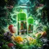 Revenge VOODOO 巫毒小綠人 35mg 馬來西亞丁鹽主圖 Revenge VOODOO 巫毒小綠人菸油 35mg 30ml 主圖,展示綠色瓶身與巫毒娃娃標籤,搭配荔枝、葡萄、芒果、椰子、薄荷葉、冰塊、水花與馬來西亞叢林背景